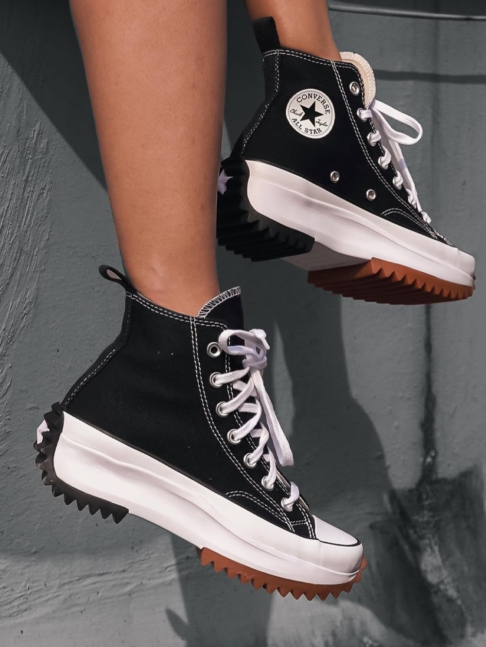 Converse Run Star Hike Black A Chunky Platform